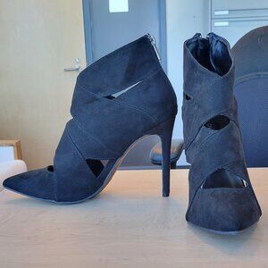 Le Chateau Black Suede Heels
